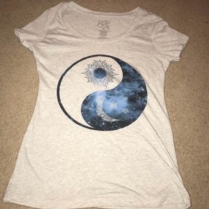 Yin yang t-shirt